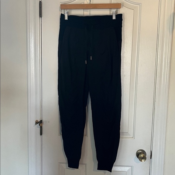 Lululemon | 2024 Dance Studio Mid-Rise Jogger Full Length Black Size 6 Yoga - Picture 8 of 15